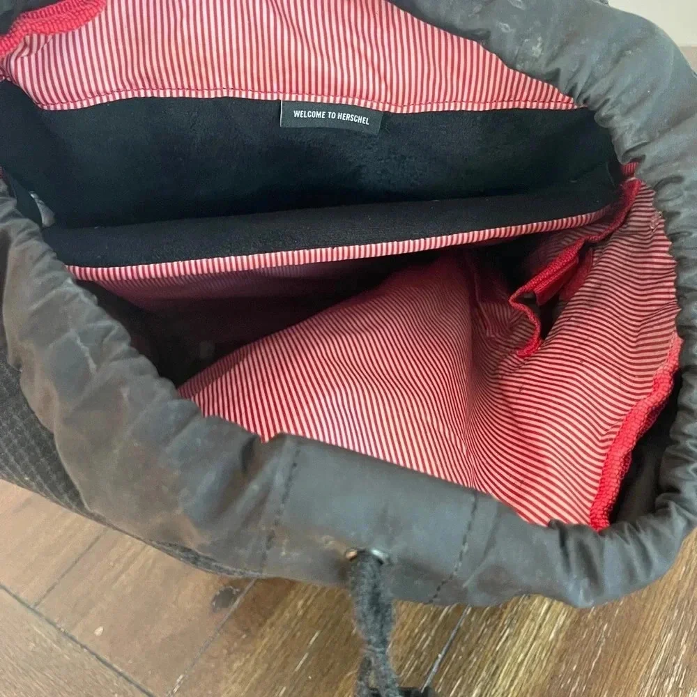 Herschel Supply Company herschel top